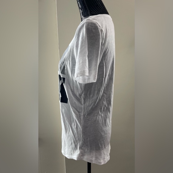 PINK V/S White Sleep Top With Black & Grey Print Size Medium - Picture 2 of 7